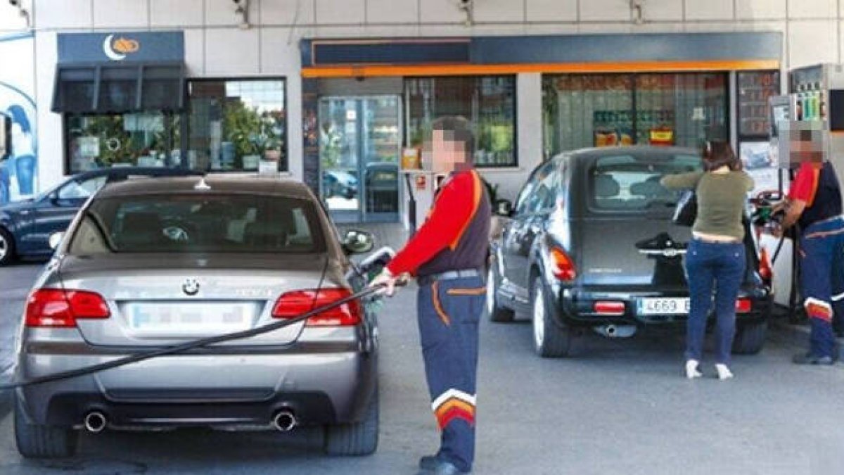 Roba combustible a su exempresa y lo vende a 1€ el litro a sus amigos