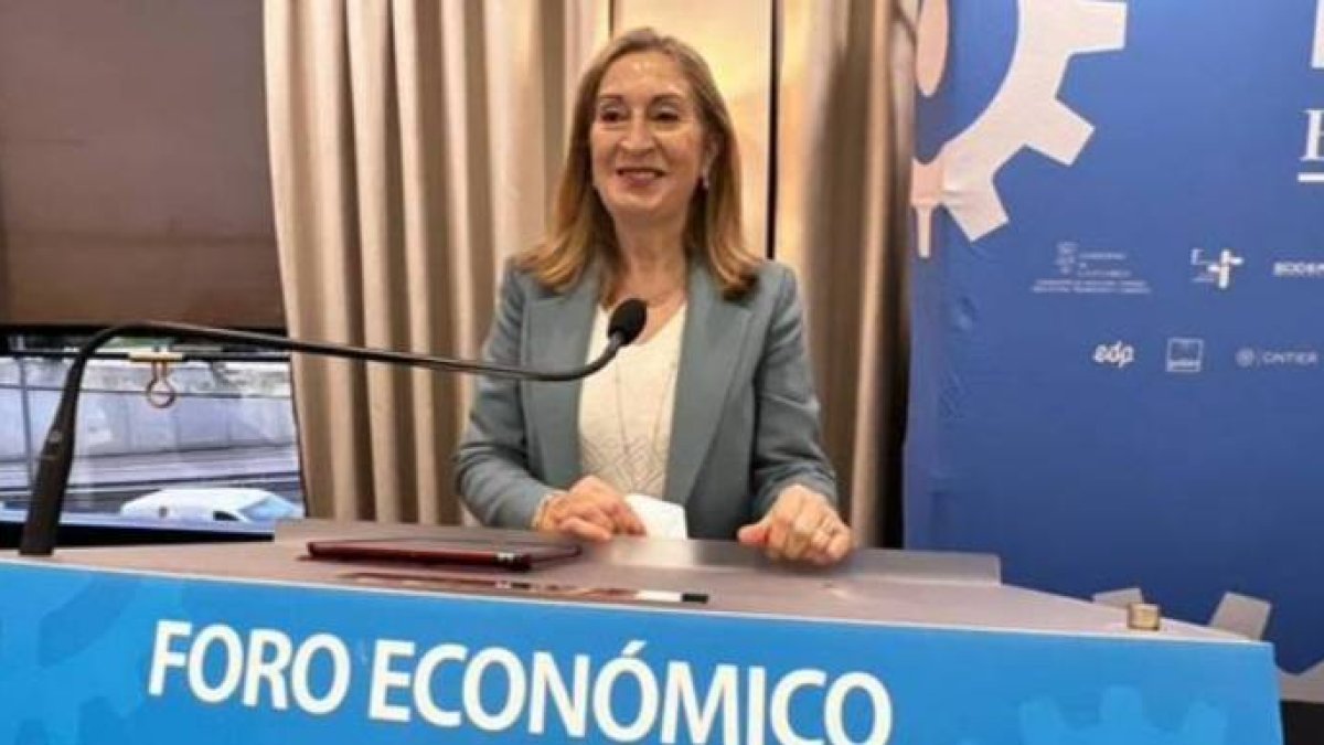 La exministra y expresidenta del Congreso, Ana Pastor, este viernes en el Foro del Diario Montañés.