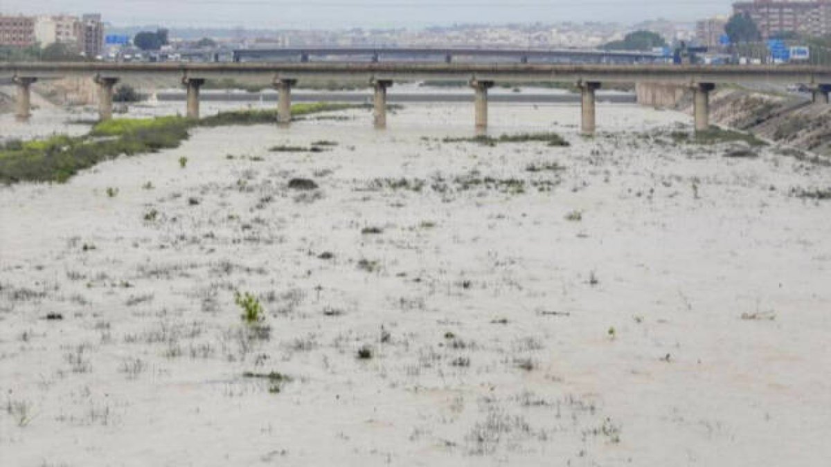 El nuevo cauce del Turia con las lluvias caídas esta semana