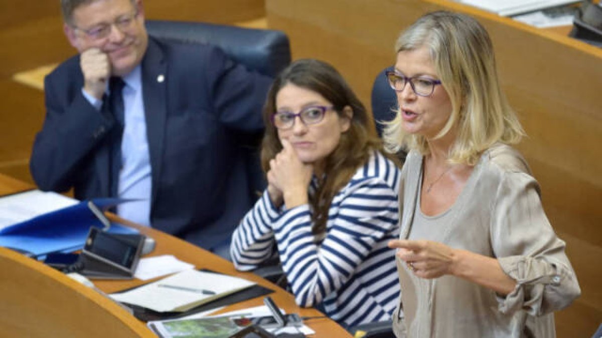 La consellera de Justicia, Gabriela Bravo, junto a Puig y Oltra
