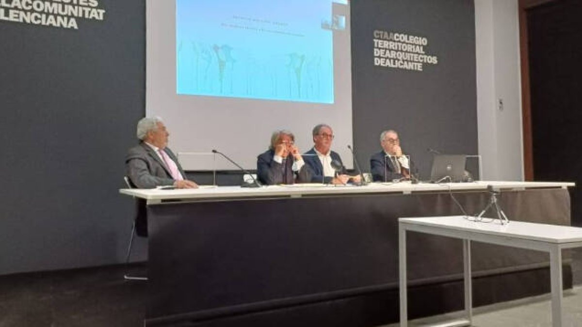 Un arquitecto paseante por la soledad de la pandemia