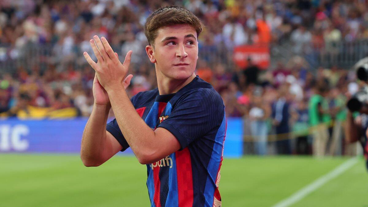 Pablo Torre durante la presentación del Barça en el Camp Nou.