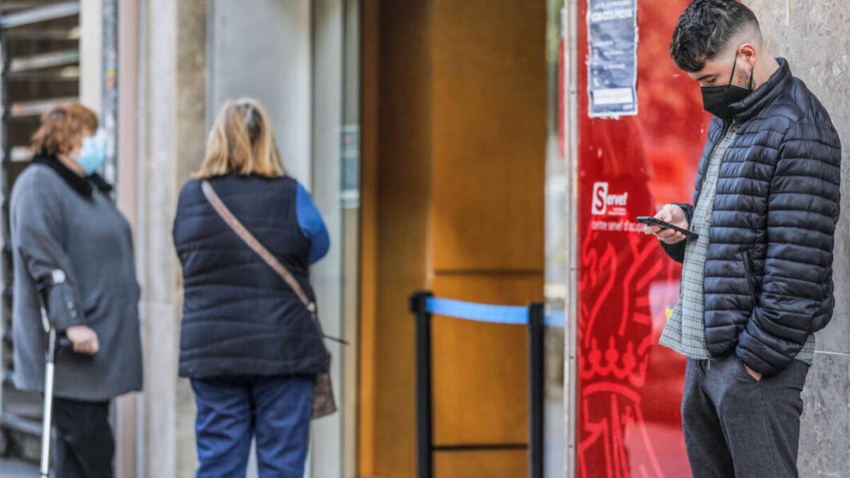 La Comunidad Valenciana registra el tercer mayor descenso de paro de España