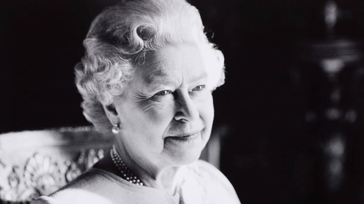 La Reina Isabel II de Inglaterra, en la foto que ha compartido el perfil de la Familia Real