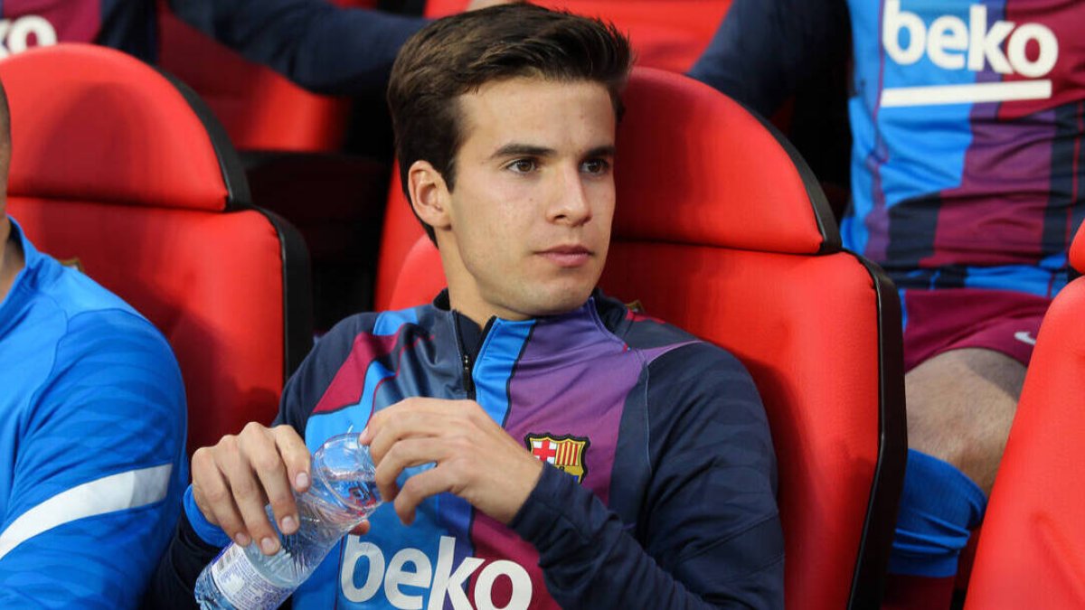 Riqui Puig, en el banquillo culé