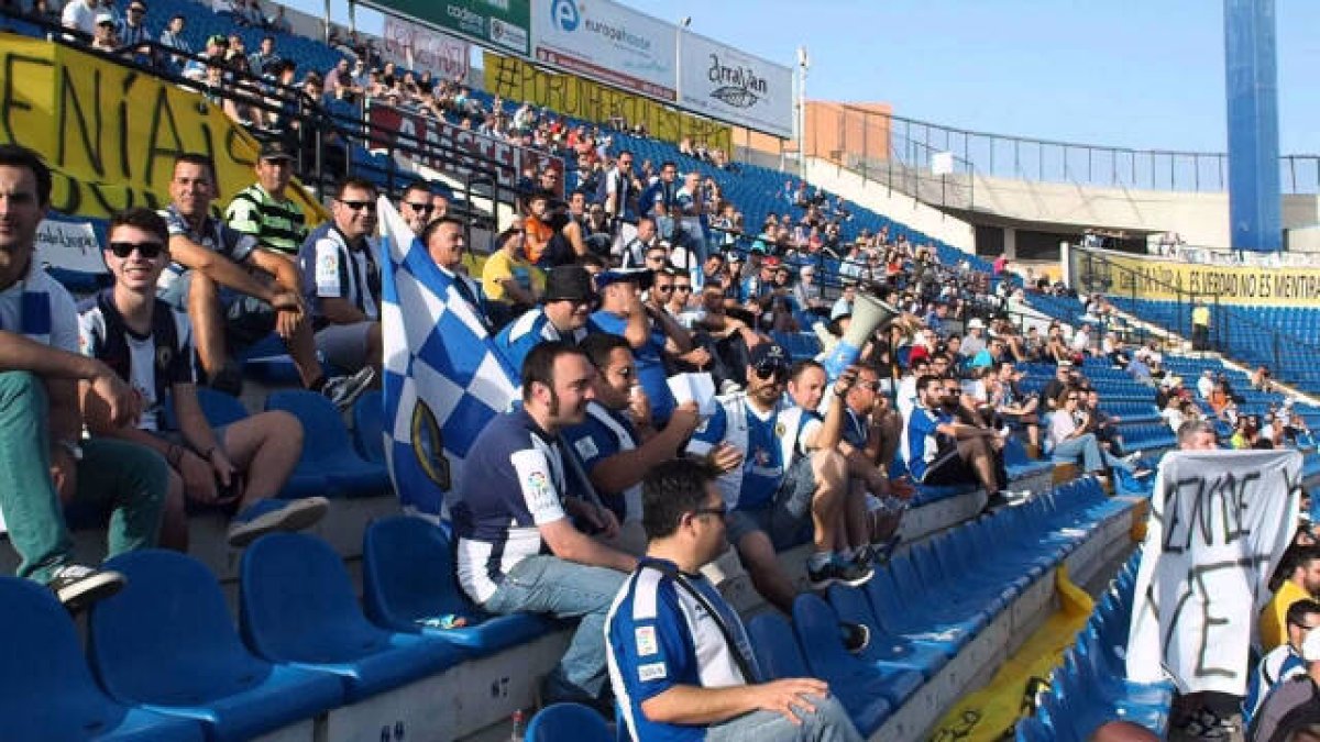 Aficionados del Hércules CF en una foto de archivo