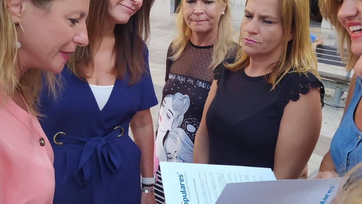 Casrrasco, Clavell y Gascó hablan con Pilar Alegría.