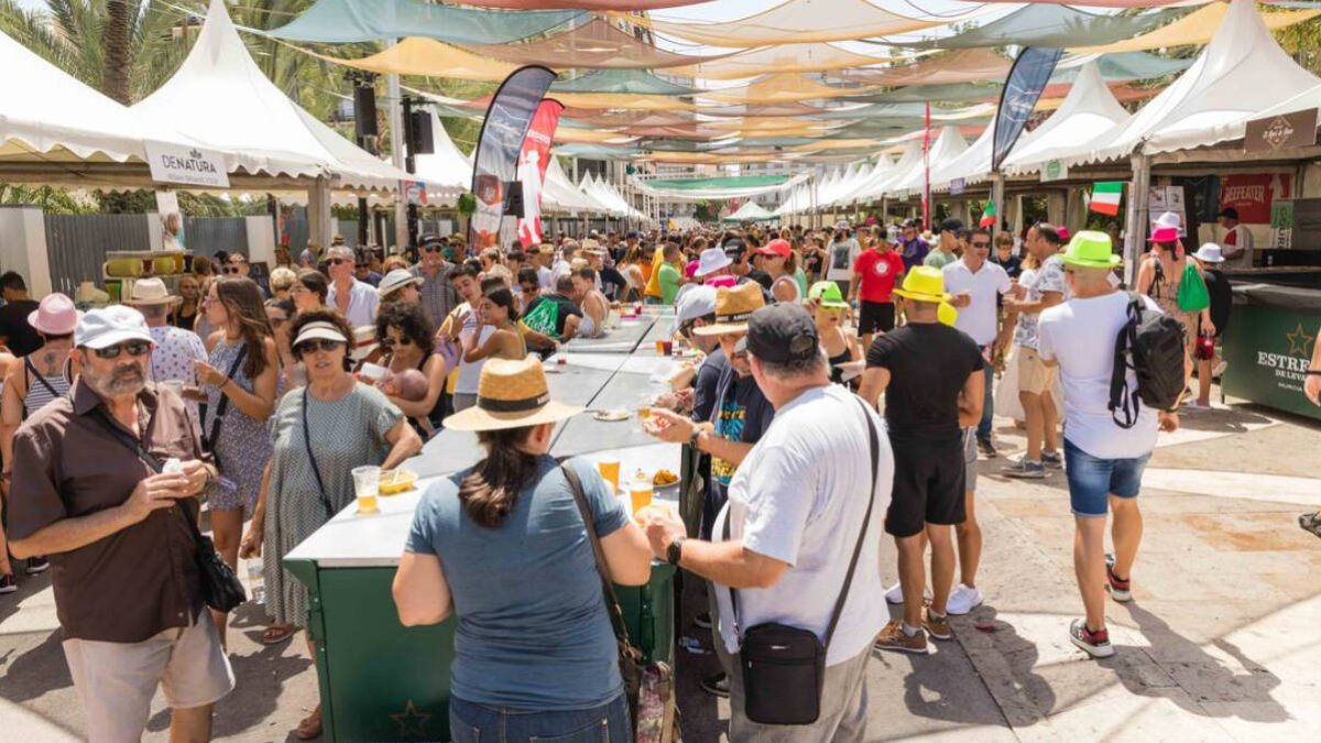 El ‘Racó Gastronómico’, un punto de encuentro de ilicitanos y visitantes