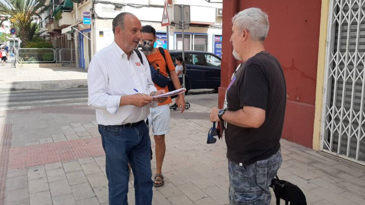 “Falta de limpieza y aparcamientos”, el PSOE recoge las quejas de Pla-Carolinas