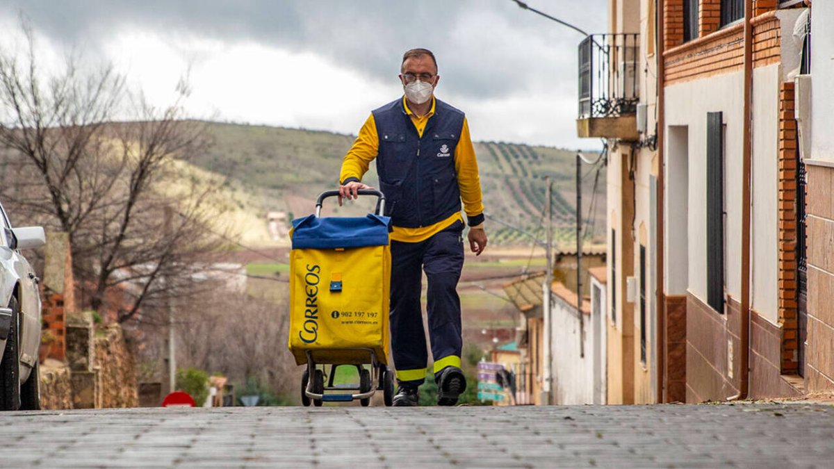 Correos convoca su mayor oferta de empleo del siglo