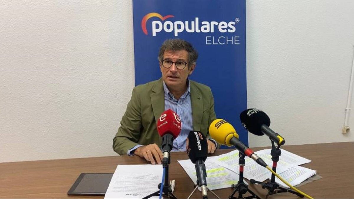 El PP solicita la paralización de las alegaciones al PGOU sobre el Mercado
