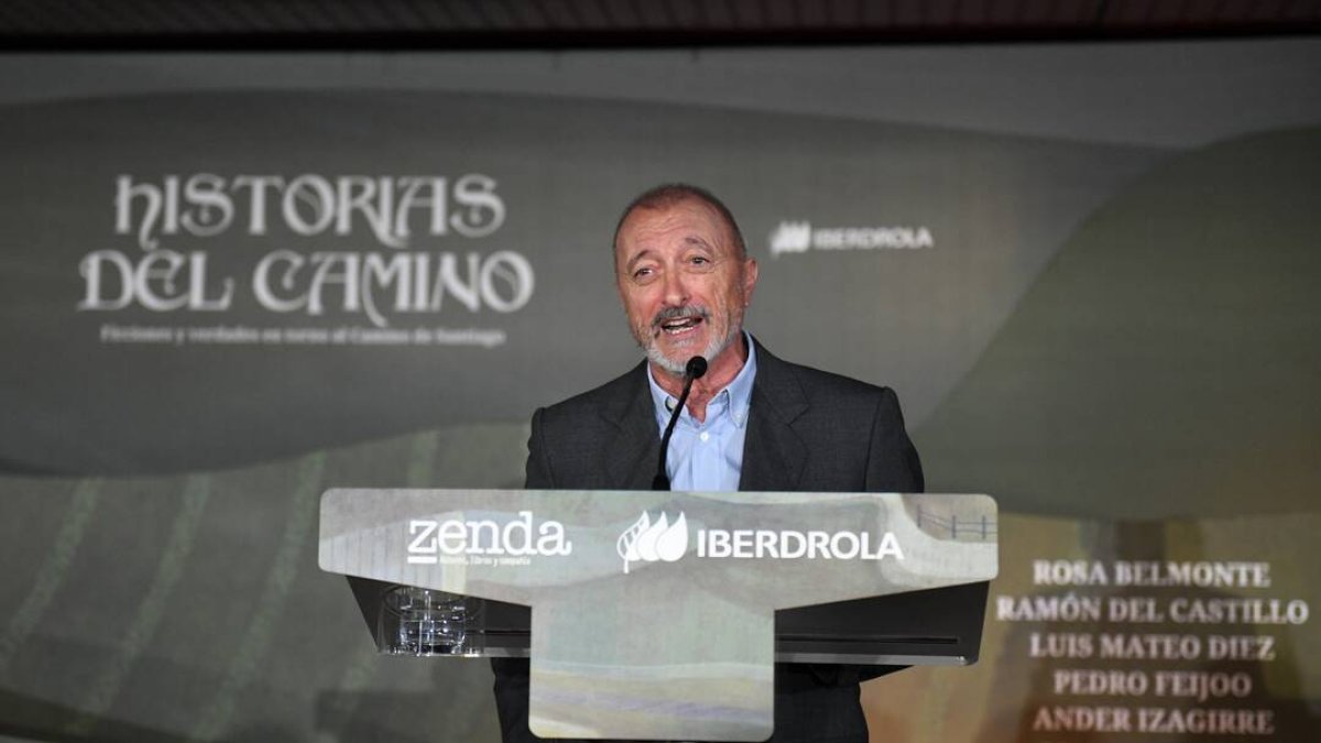 Arturo Pérez Reverte.