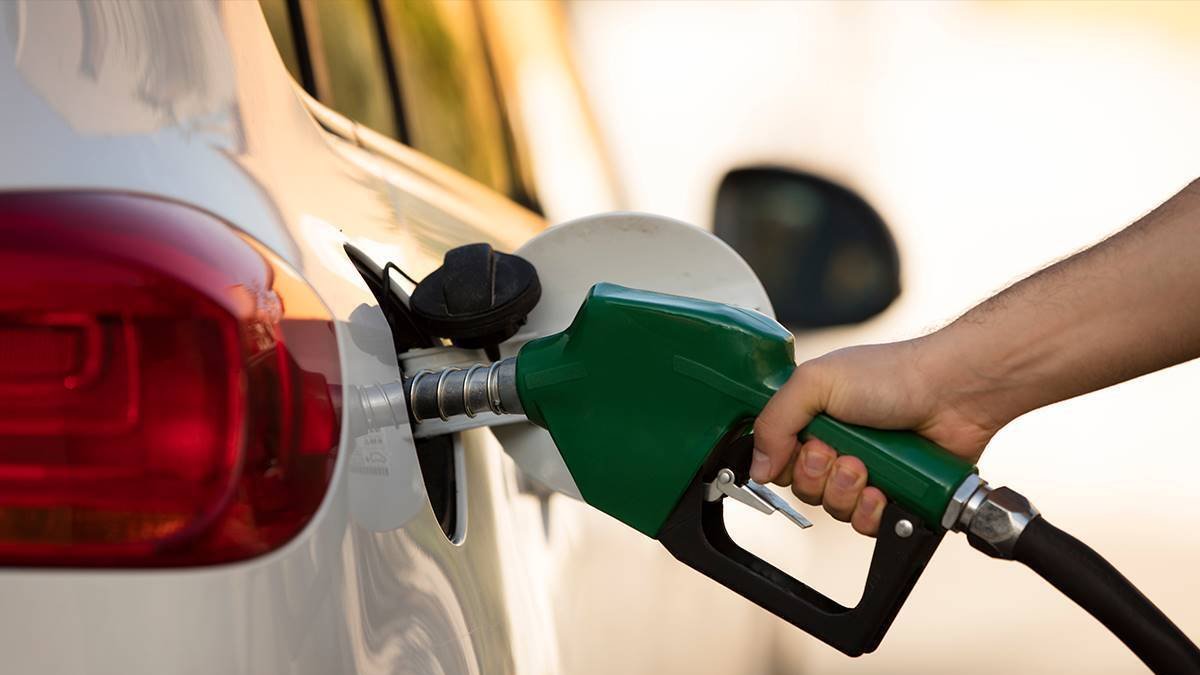 La cotización del gasóleo sube más que la del crudo y la gasolina