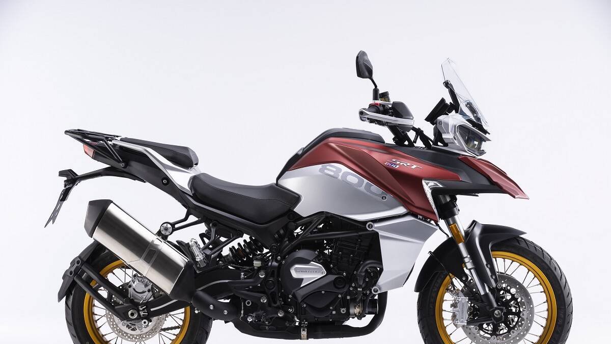 Llegan las motos chinas QJ Motor con seis años de garantía
