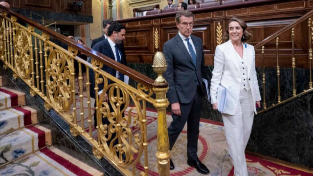 Gamarra llega al Congreso con Feijóo para el Debate del Estado de la Nación