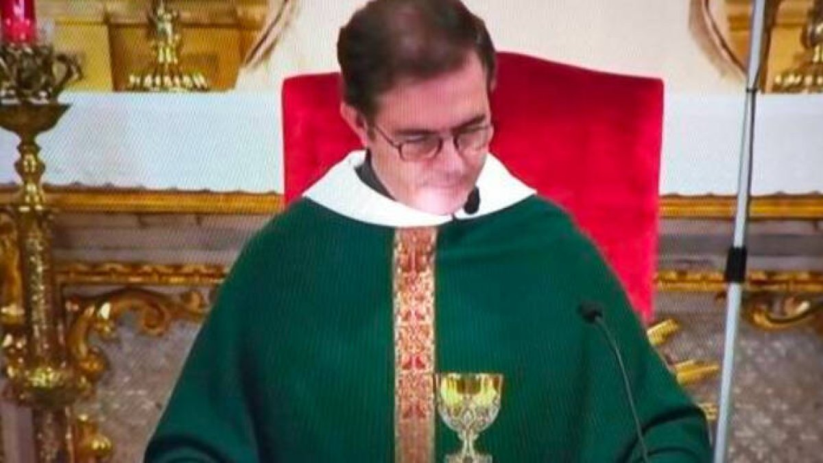 Jesús Corbí, un sacerdote muy seguido entre la audiencia católica valenciana