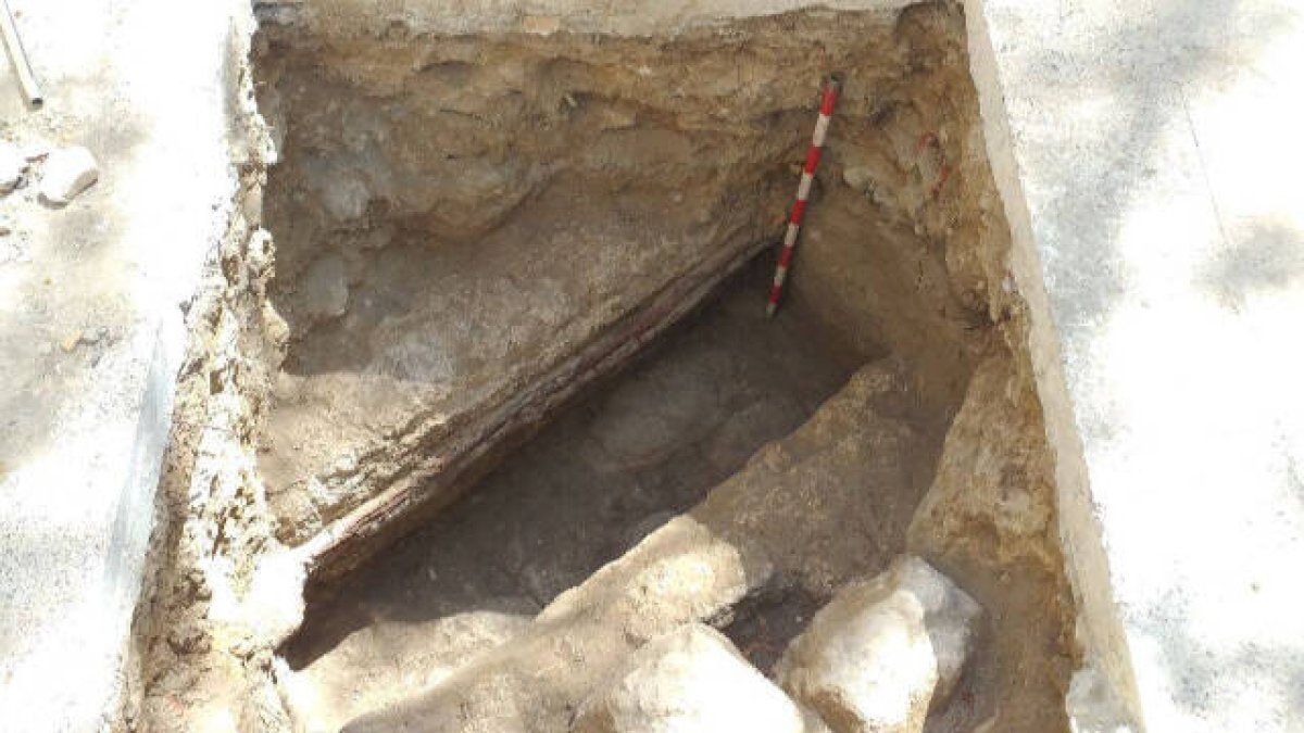Llíria: el hallazgo de restos romanos paraliza el Edificant