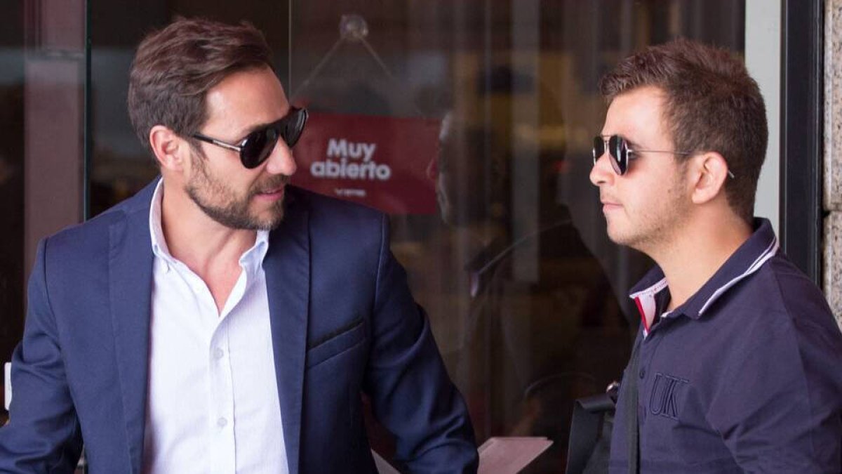 David Flores, junto a su padre, Antonio David.