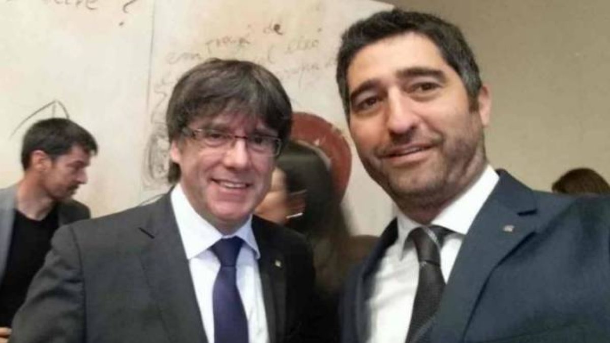 Puigdemont, junto a Jordi Puigneró, su nuevo hombre fuerte en la Generalitat.