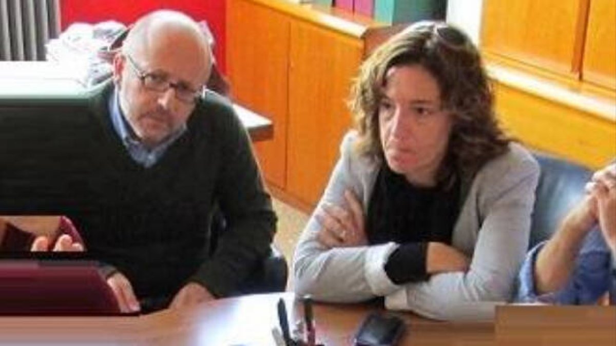 Carlos Ortuño y Pilar Brotons serán destituidos de sus cargos de confianza en la Diputación de Alicante
