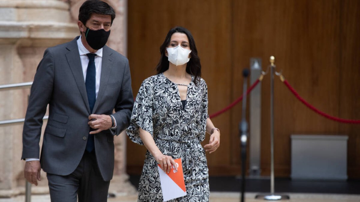 La presidenta de Ciudadanos, Inés Arrimadas y Juan Marín, vicepresidente de la Junta de Andalucía
