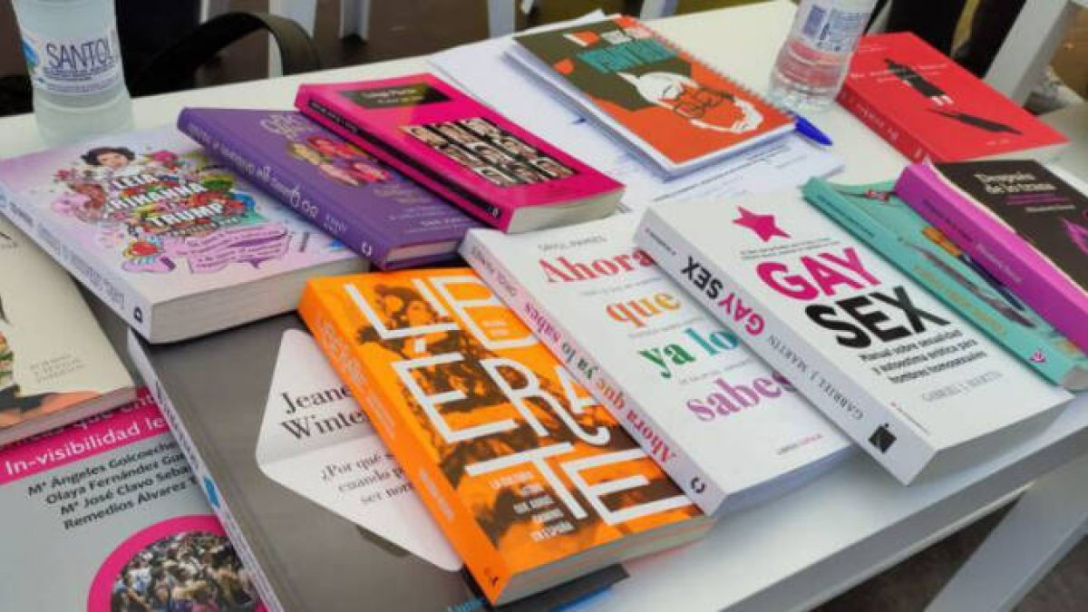 Libros de temática LGTBI retirados de forma cautelar