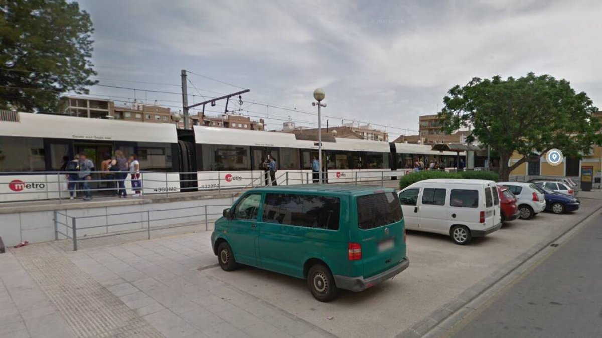 Imagen de la estación de metro de Foios.