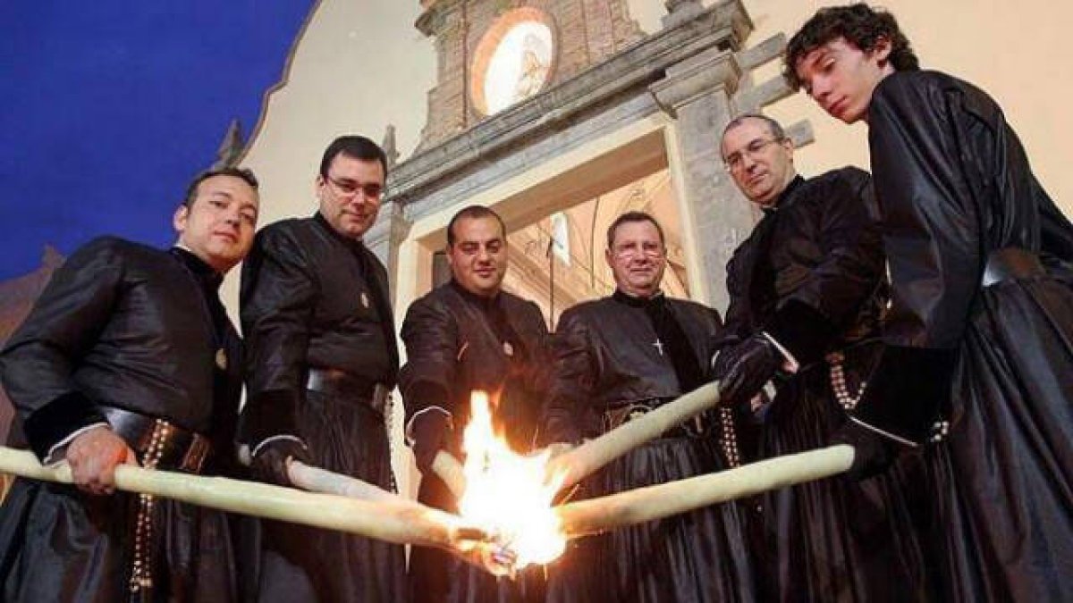 Cofrades de la Purísima Sangre de Sagunto