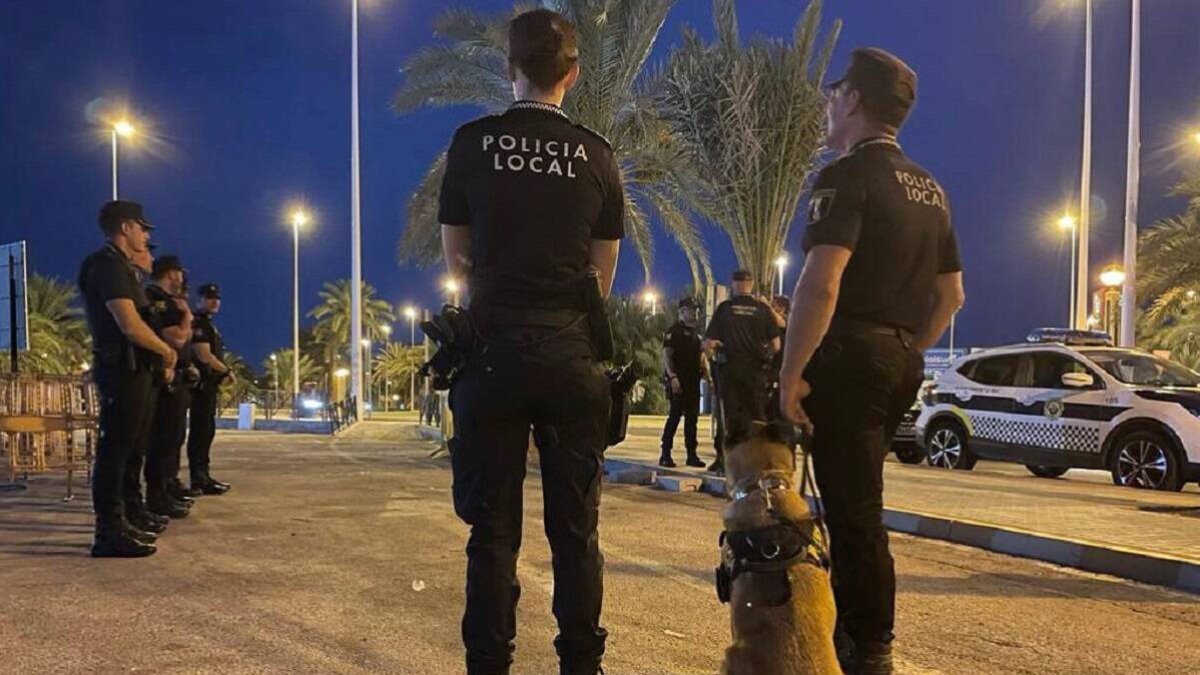 La Policía Local detiene a tres jóvenes por robar y agredir a dos personas