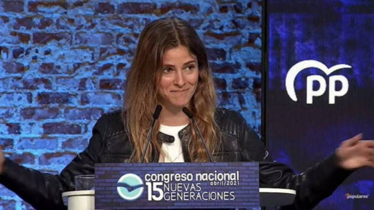 La diputada y presidenta de NNGG, Bea Fanjul