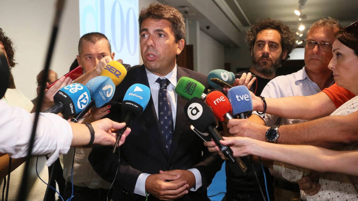 Mazón lamenta que “el dúo Puig-Sánchez es letal para la provincia de Alicante”