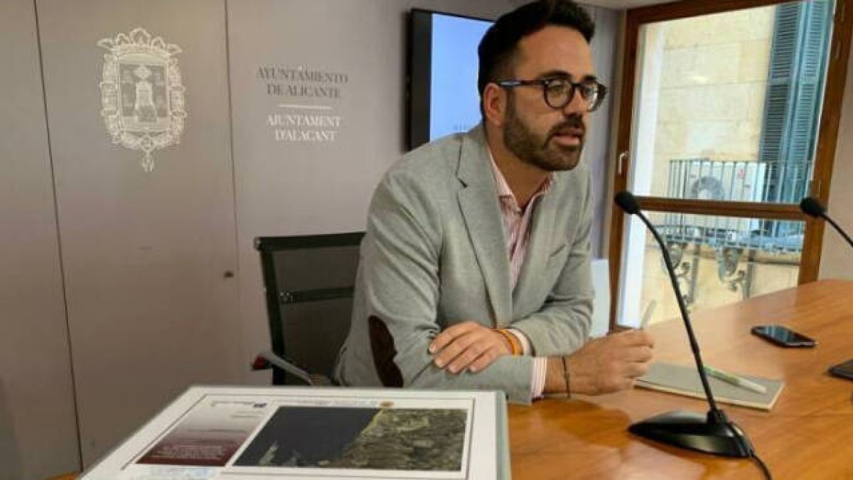 Adrián Santos Pérez, concejal de Urbanismo de Alicante