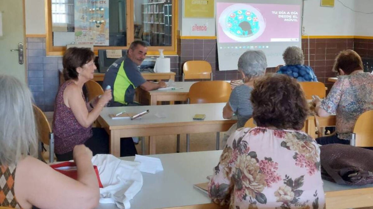 Formación digital para personas de municipios en riesgo de despoblamiento