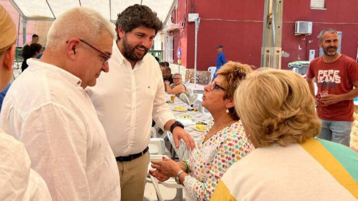 López Miras en la manifestación en defensa del Tajo-Segura