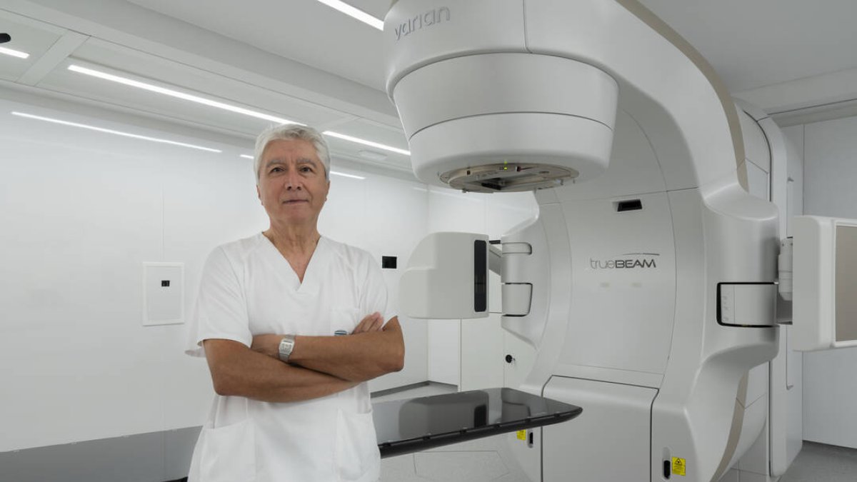 Dr. Leoncio Arribas, jefe del Servicio de Oncología Radioterápica del IVO - IVO