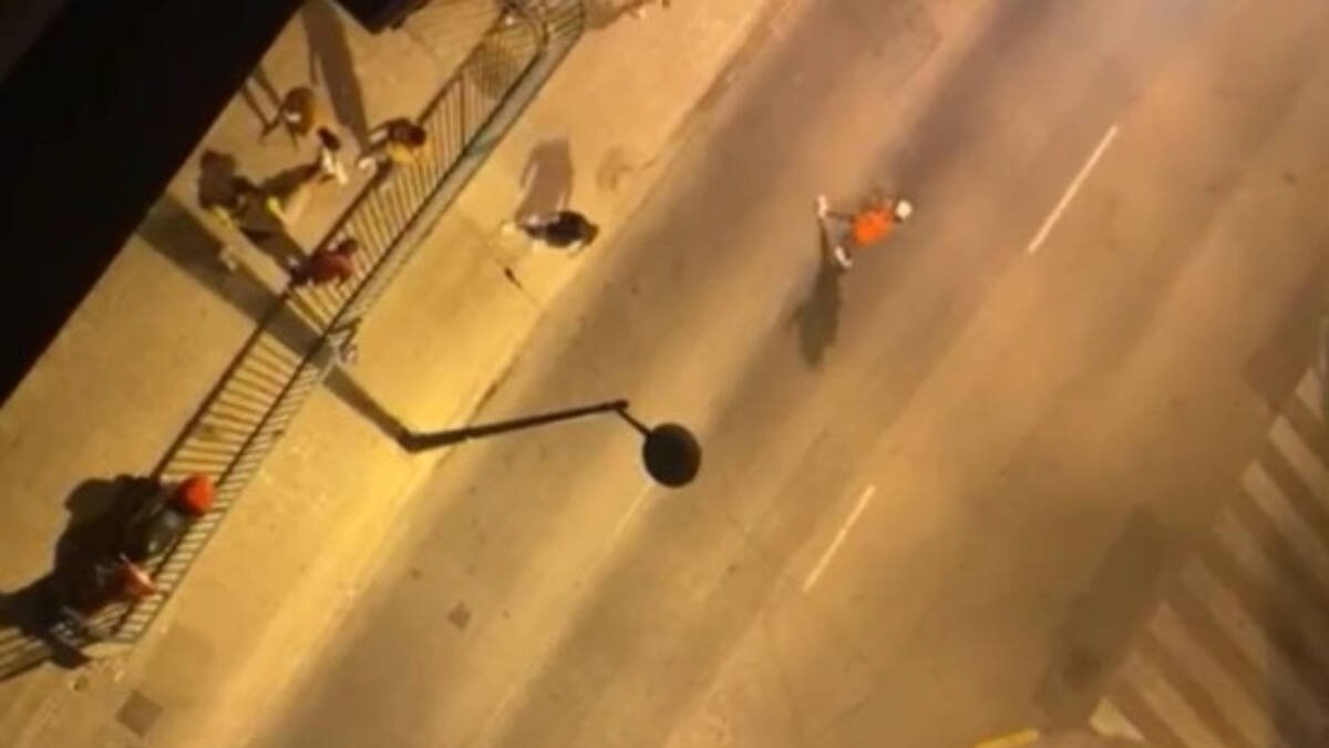 Un hombre amenaza con disparar a otro en Orriols.
