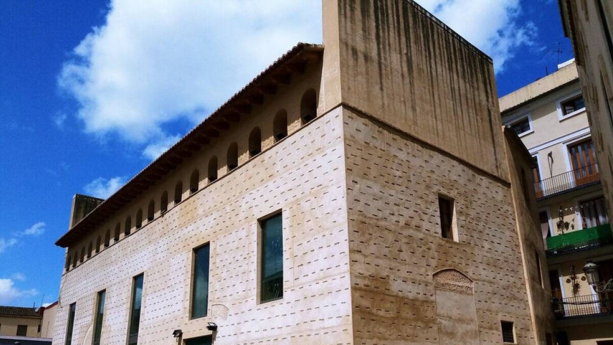 Grafitis en la antigua sede del gremio de carpinteros I GHPatrimonioVLC