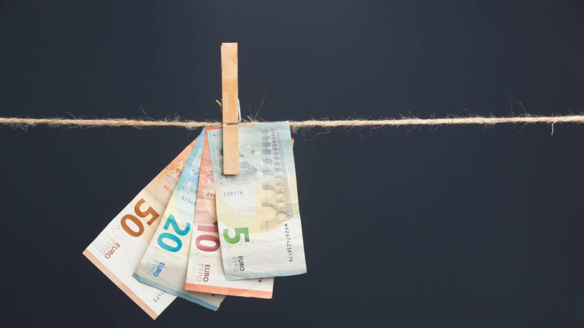 La incertidumbre eleva el ahorro al nivel más alto de los últimos 12 meses