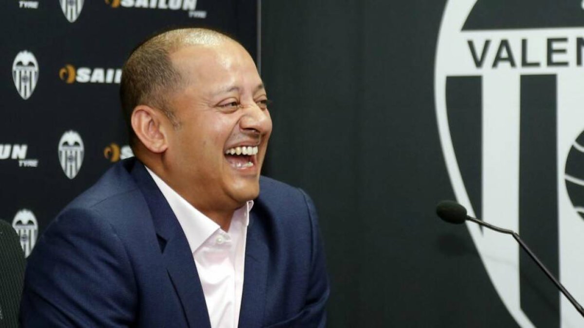 Imagen de archivo de Anil Murthy en rueda de prensa.