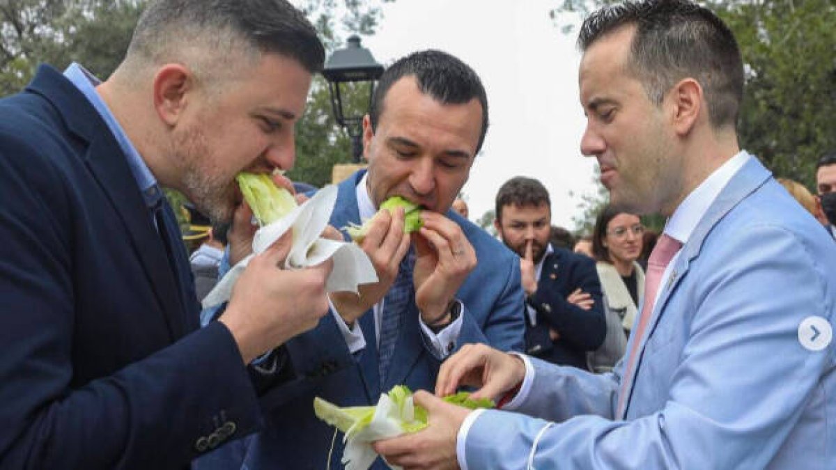 Jordi Mayor, Vicent Mompó y Toño Carratalá, unidos por la lechuga
