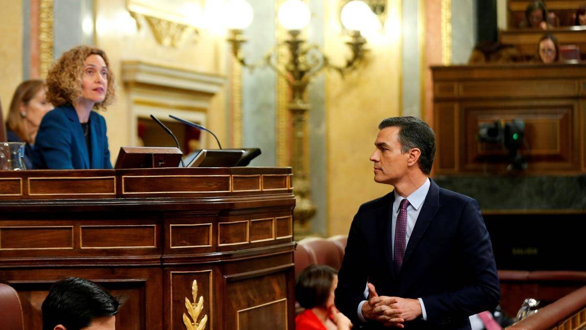 Meritxell Batet y Pedro Sánchez.
