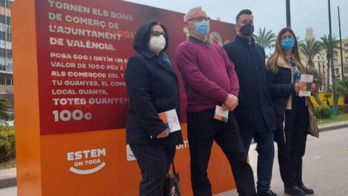 Ribó utiliza los bonos de comercio del ayuntamiento como propaganda de compromís