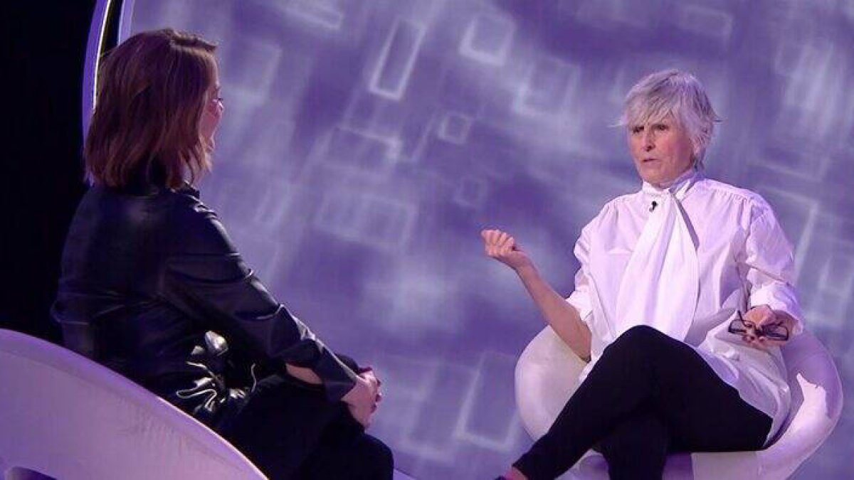 Mercedes Milá junto a María Casado