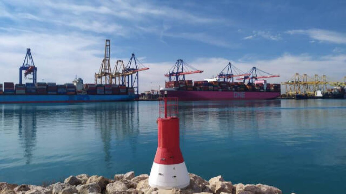 Terminal de carga y descarga del Puerto de Valencia