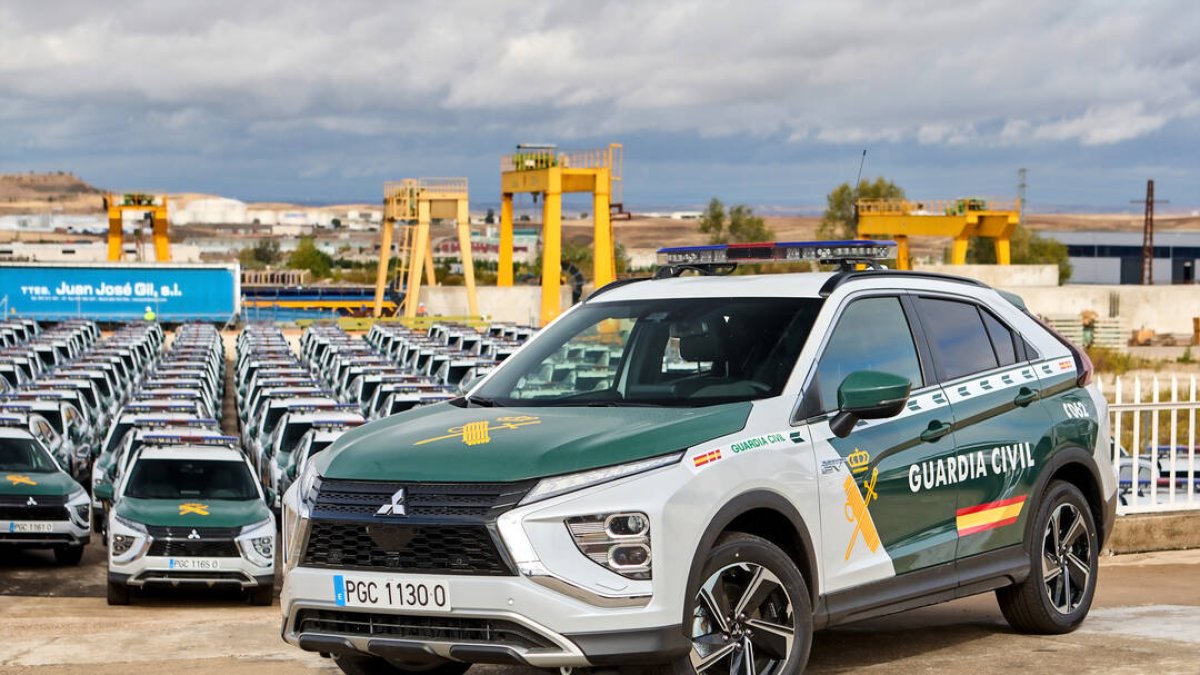 La Guardia Civil electrifica su flota con el Mitsubishi Eclipse Cross PHEV