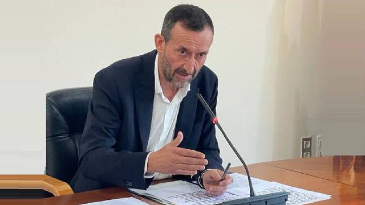 Carlos González, alcalde de Elche