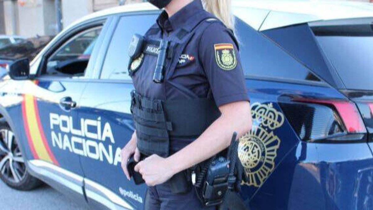 Imagen de archivo de una Policía Nacional - MINISTERIO DE INTERIOR
