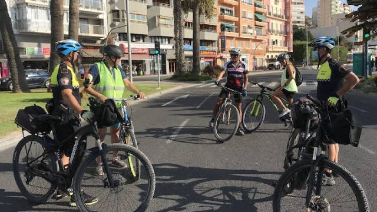 El Ayuntamiento prepara el servicio público de alquiler de bicicletas y patinetes eléctricos