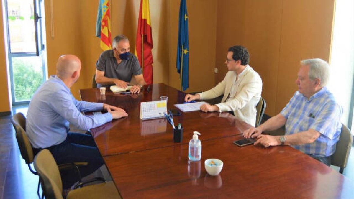 ‘Impulsa Orihuela’ pide reunirse con la consellera de Innovación y Universidades