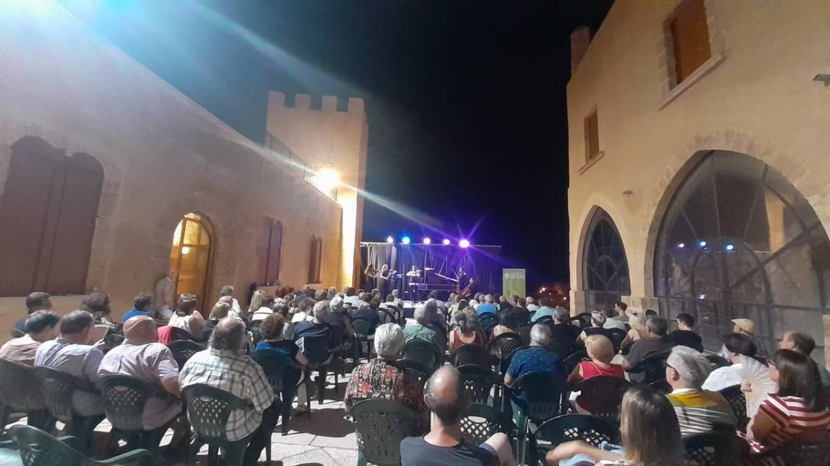 Imagen de uno de los conciertos celebrados en el Castillo de Bétera - AYUNTAMIENTO DE BÉTERA